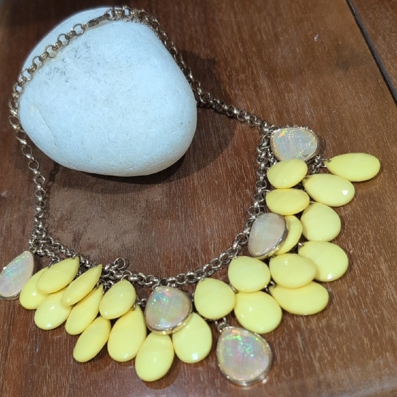Jewelry - Yellow Teardrop Statement Necklace